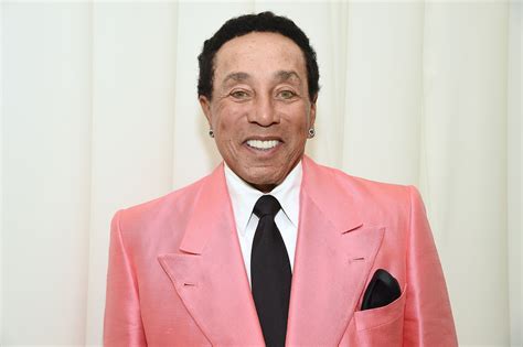Robinson smokey robinson - Smokey Robinson breaks down his new LP, 'Gasms,' and shares memories of Marvin Gaye, the Beatles, and breaking down racial barriers in the Deep South.